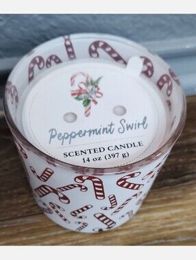 NWT Peppermint Swirl Scented Candle Red White Candycanes 14 oz